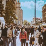 Entre la multitud